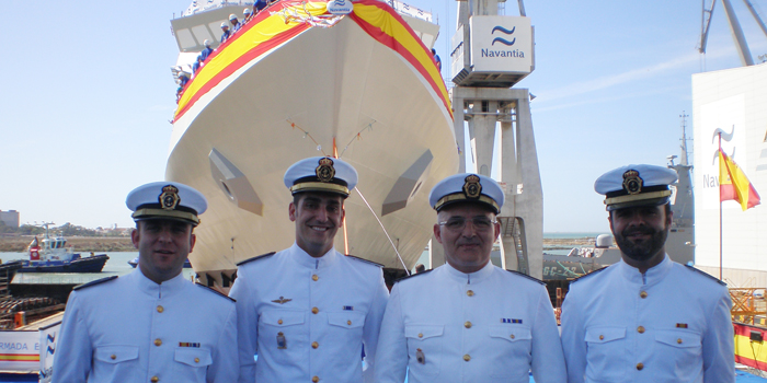 Alfonso Manuel Bailón (izquierda), con el resto de sus compañeros de la Armada. Alfonso Manuel Bailón (izquierda), con el resto de sus compañeros de la Armada.